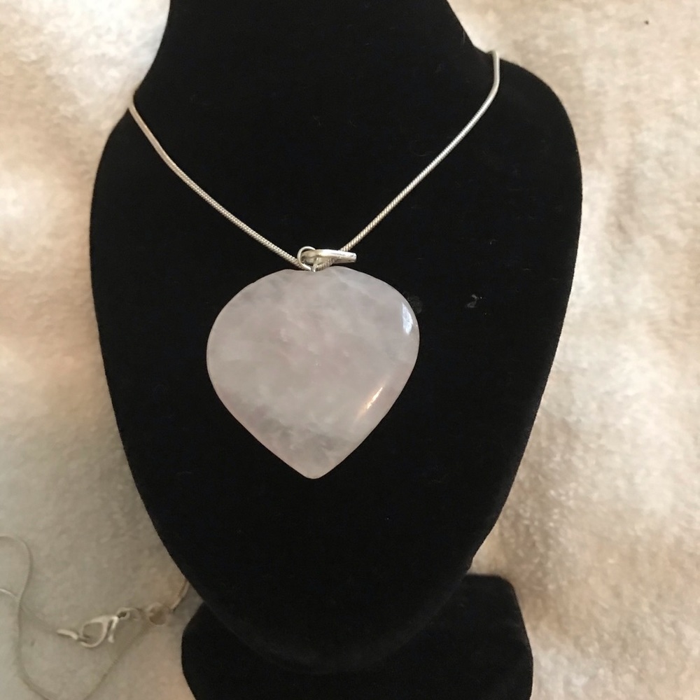 Rose quartz heart necklace